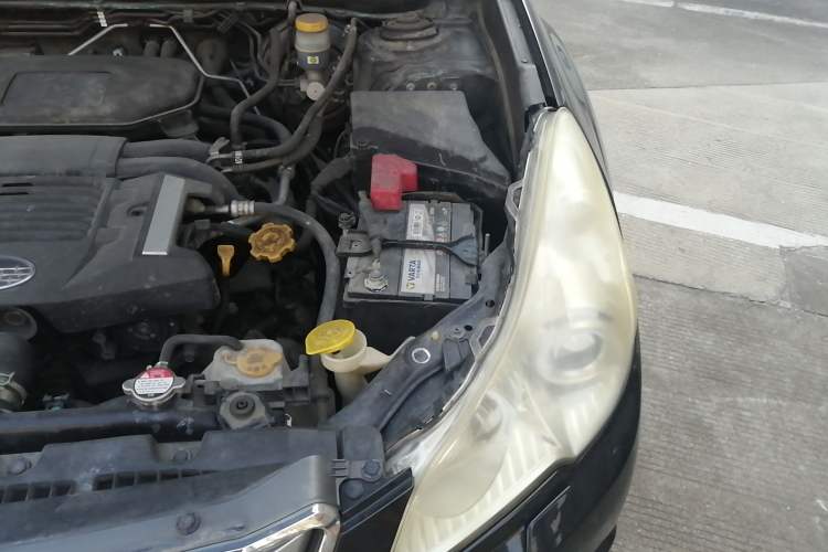 Used Subaru Outback 2011 2.5i Luxury Navigation Edition Engine Bay Left