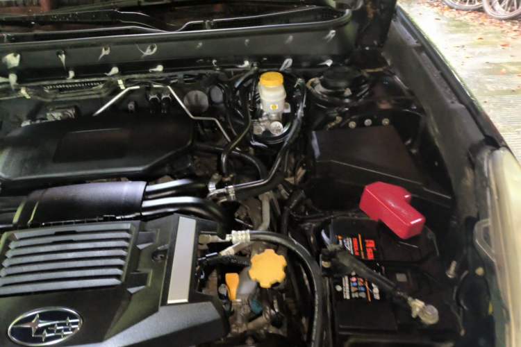 Used Subaru Outback 2011 2.5i Luxury Edition Engine Bay Left