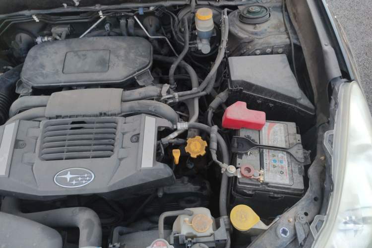 Used Subaru Outback 2011 2.5i Luxury Edition Engine Bay Left
