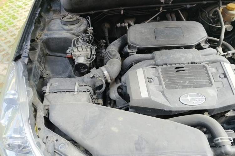 Used Subaru Outback 2011 2.5i Luxury Navigation Edition Engine Bay Right