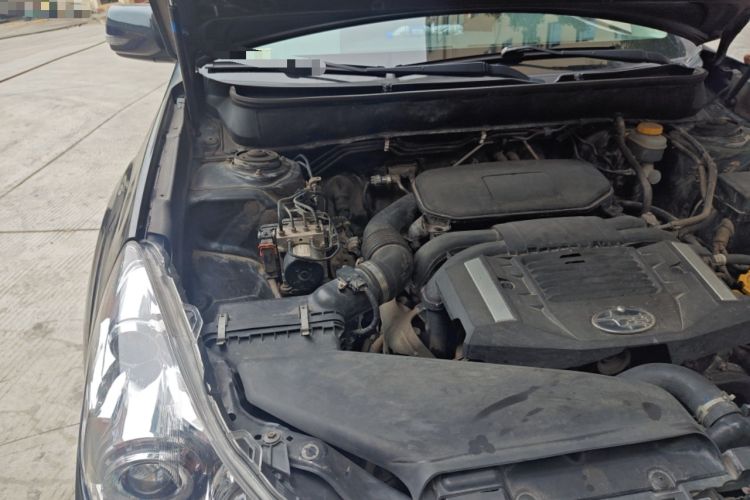Used Subaru Outback 2011 2.5i Luxury Edition Engine Bay Right