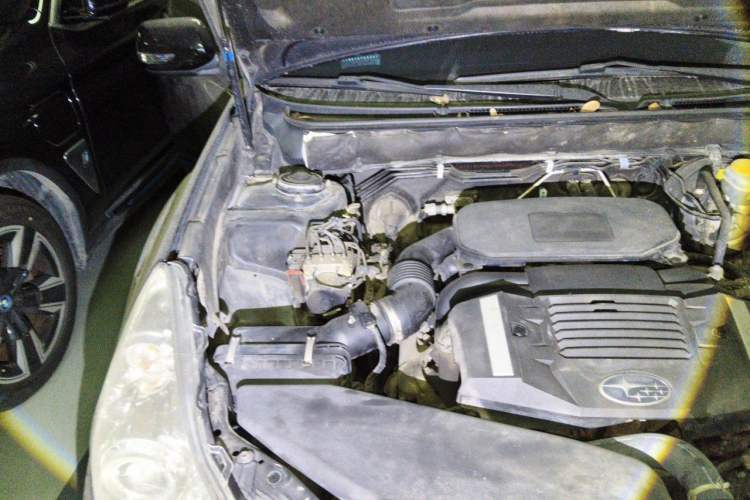 Used Subaru Outback 2011 2.5i Luxury Edition Engine Bay Right