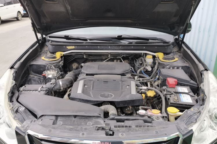 Used Subaru Outback 2011 2.5i Luxury Edition Engine Bay
