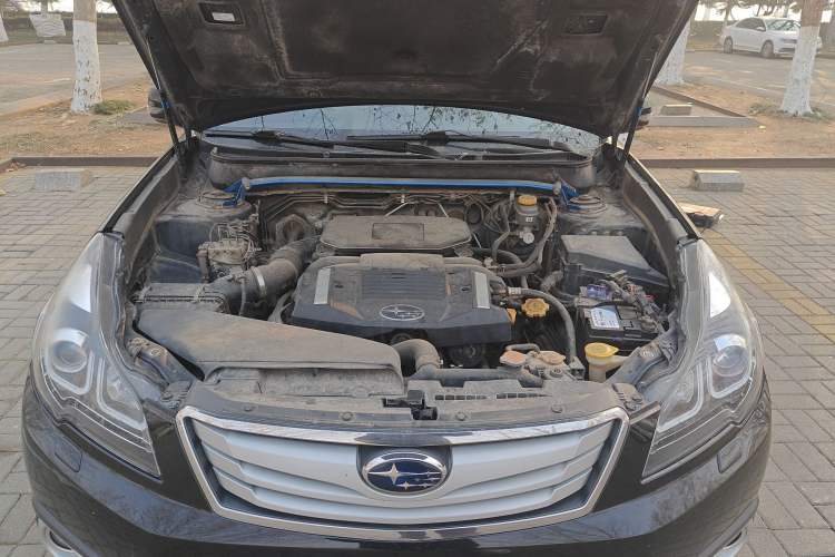 Used Subaru Outback 2011 2.5i Luxury Edition Engine Bay