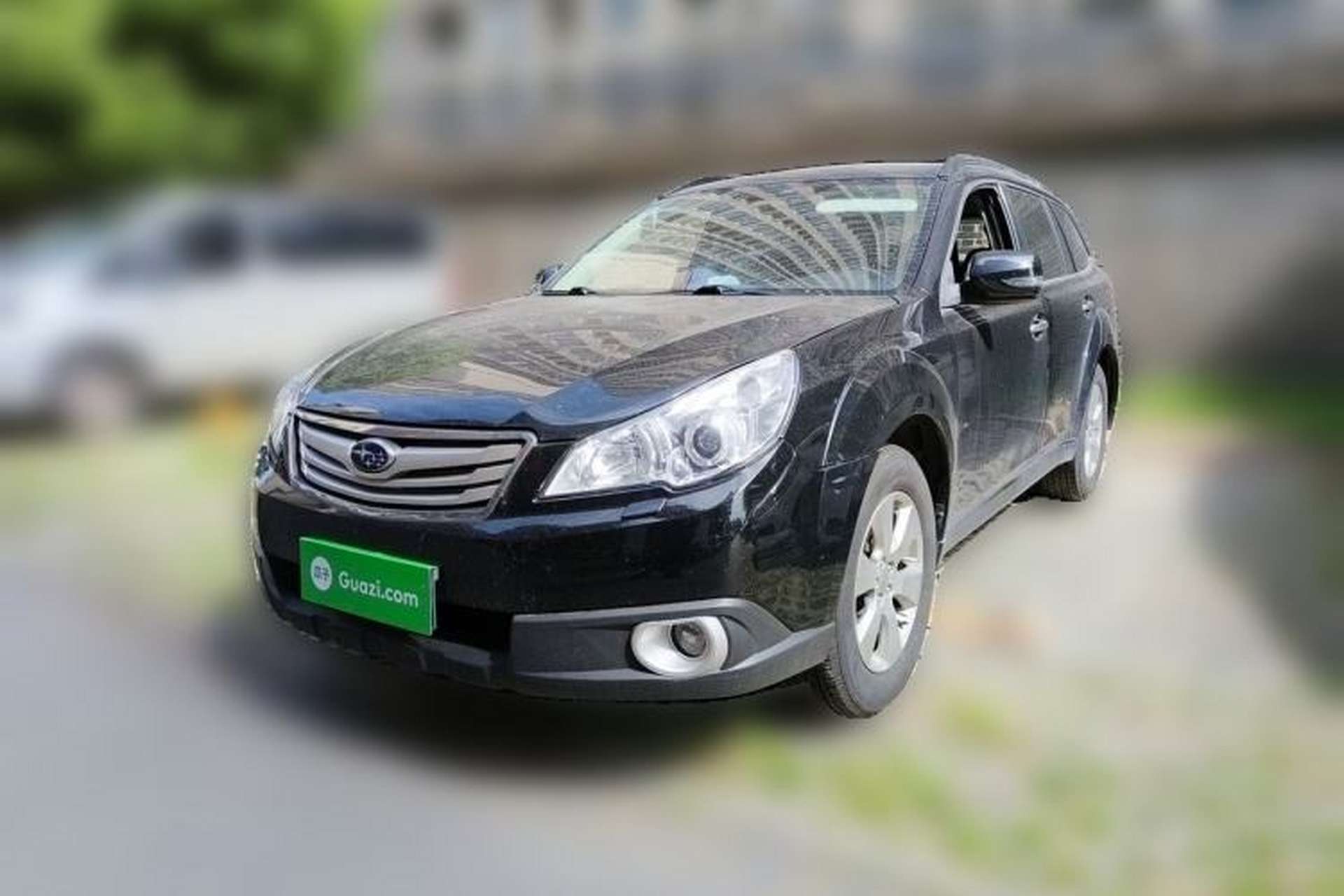 Used Subaru Outback 2011 2.5i Luxury Navigation Edition Front Left 45 Deg