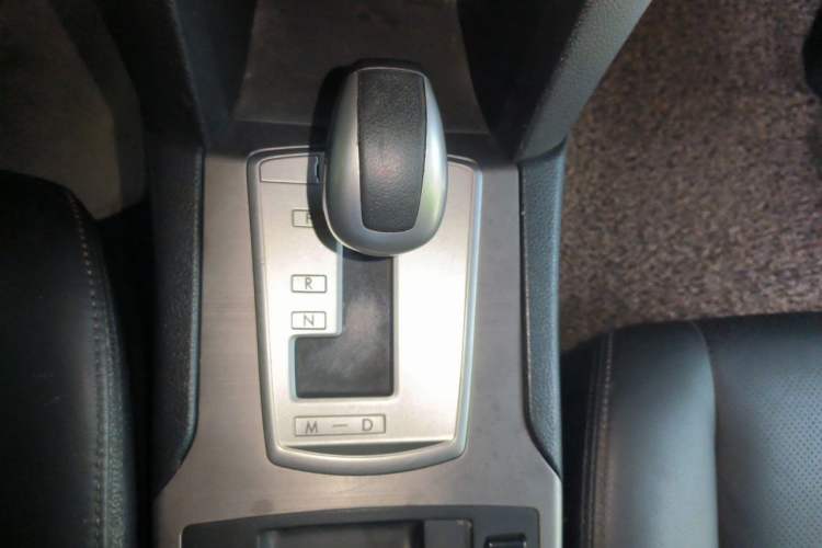 Used Subaru Outback 2011 2.5i Luxury Edition Gear Lever