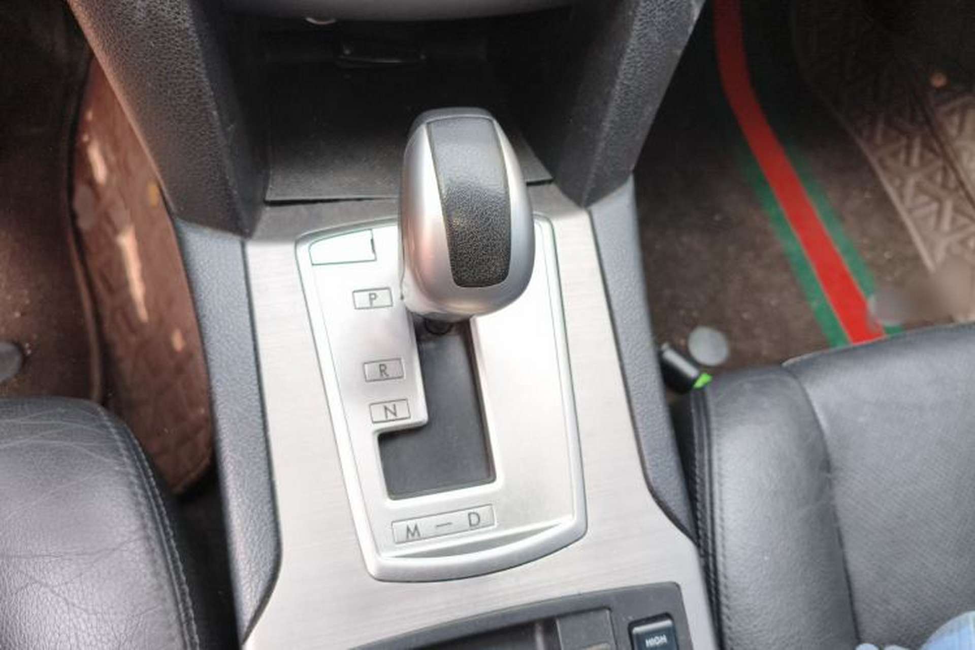 Used Subaru Outback 2011 2.5i Luxury Edition Gear Lever