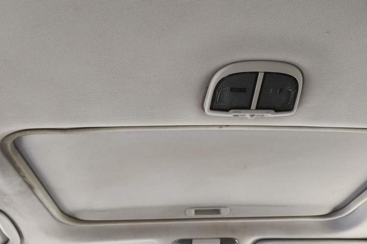 Used Subaru Outback 2011 2.5i Luxury Navigation Edition Headliner