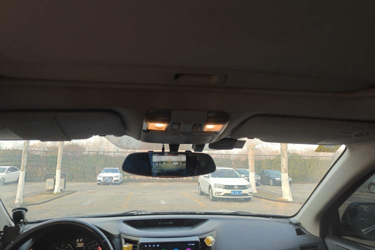 Used Subaru Outback 2011 2.5i Luxury Edition Headliner