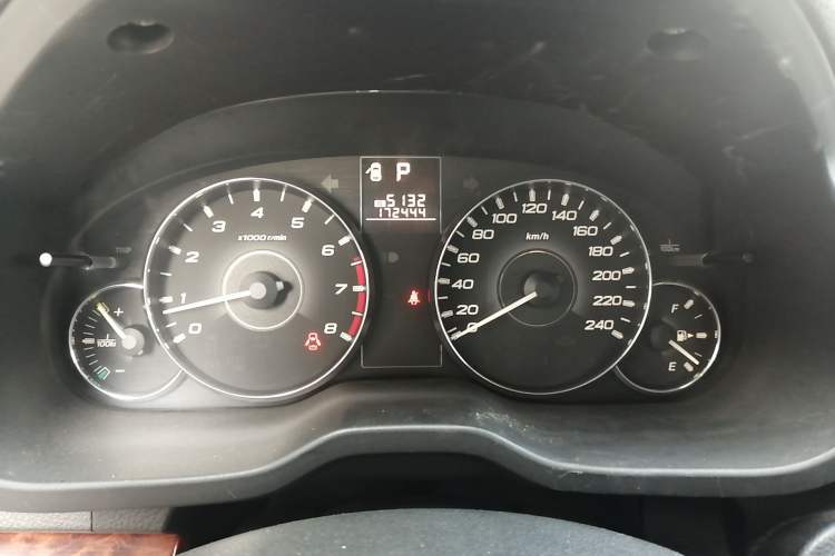 Used Subaru Outback 2011 2.5i Luxury Navigation Edition Instrument Cluster