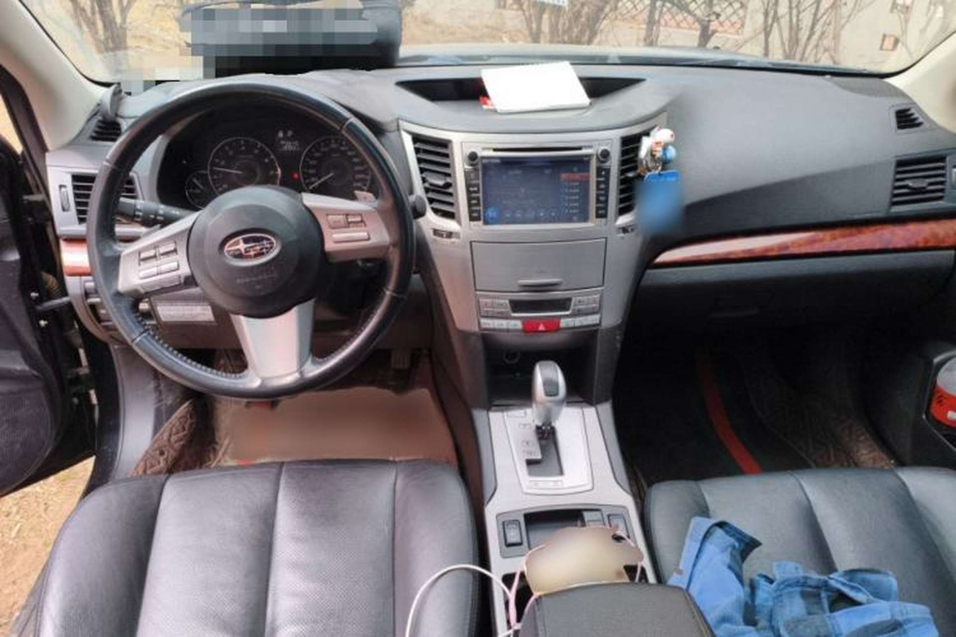 Used Subaru Outback 2011 2.5i Luxury Edition Interior 2
