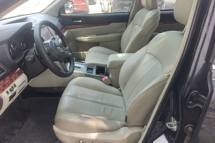 Used Subaru Outback 2011 2.5i Luxury Edition Left Front Seat