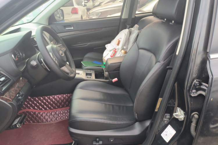 Used Subaru Outback 2011 2.5i Luxury Edition Left Front Seat