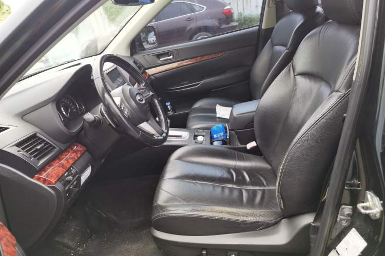 Used Subaru Outback 2011 2.5i Luxury Edition Left Front Seat