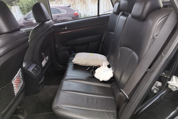 Used Subaru Outback 2011 2.5i Luxury Edition Left Rear Seat