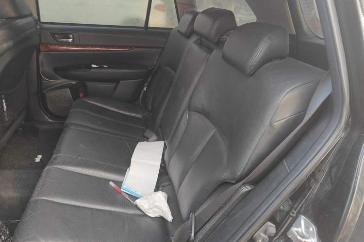 Used Subaru Outback 2011 2.5i Luxury Edition Left Rear Seat