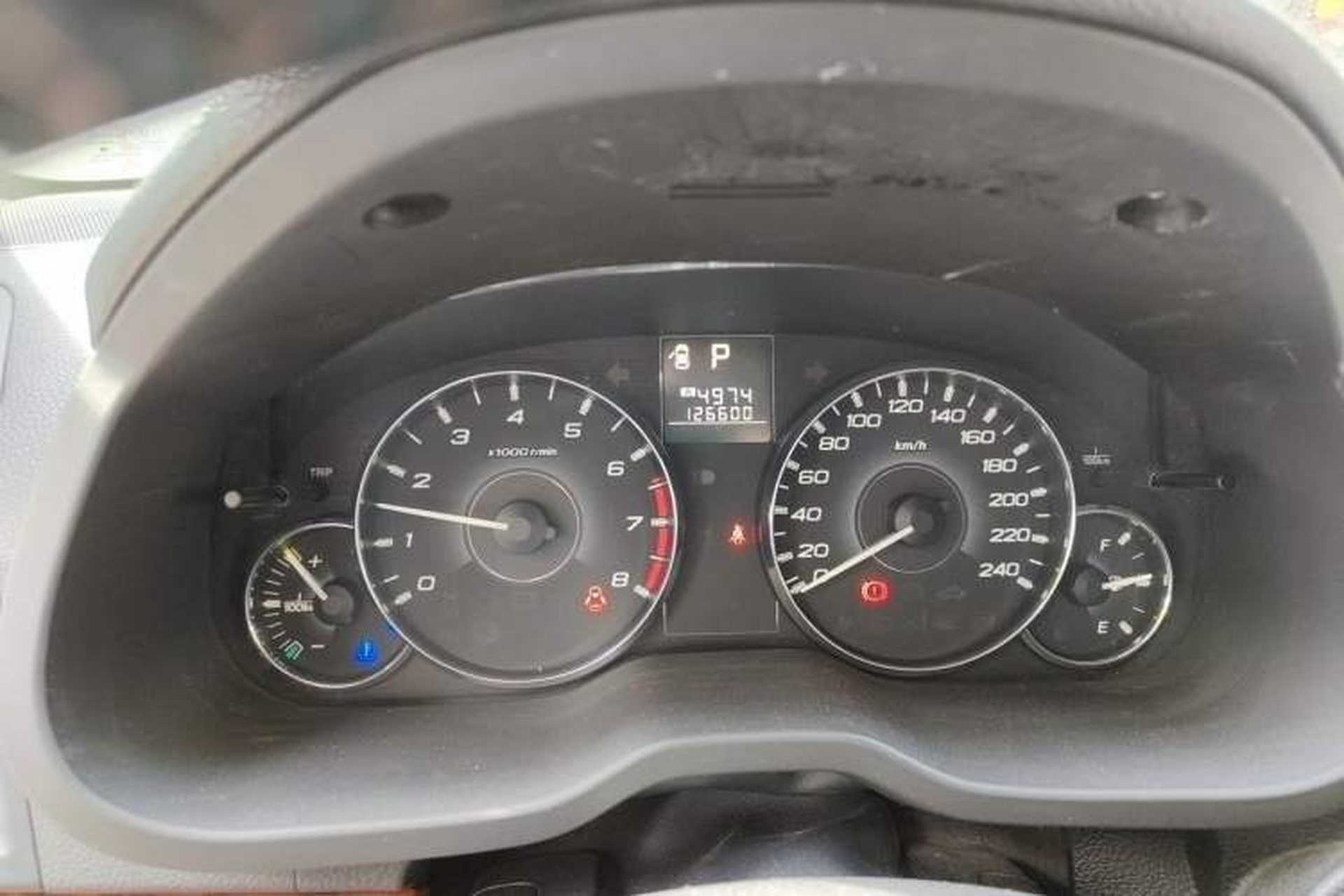 Used Subaru Outback 2011 2.5i Luxury Navigation Edition Odometer Close Up