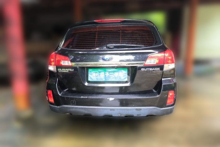 Used Subaru Outback 2011 2.5i Luxury Edition Rear