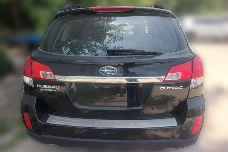 Used Subaru Outback 2011 2.5i Luxury Edition Rear