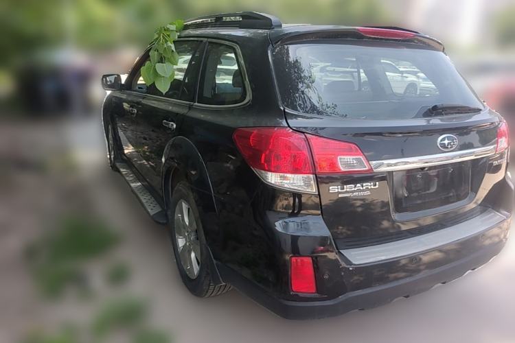 Used Subaru Outback 2011 2.5i Luxury Edition Rear Left 45 Deg