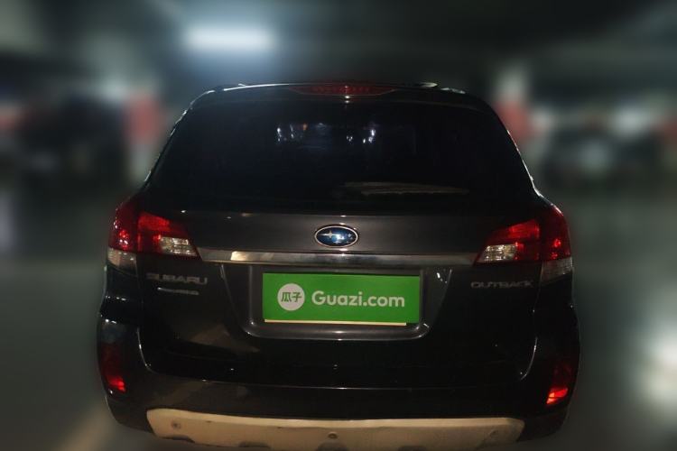 Used Subaru Outback 2011 2.5i Luxury Navigation Edition Rear