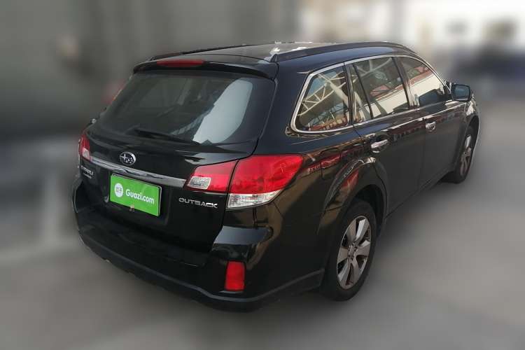 Used Subaru Outback 2011 2.5i Luxury Navigation Edition Rear Right 45 Deg