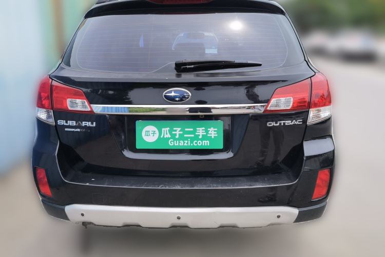 Used Subaru Outback 2011 2.5i Luxury Edition Rear