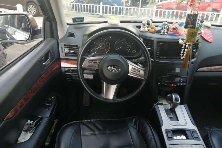 Used Subaru Outback 2011 2.5i Luxury Navigation Edition Steering Wheel