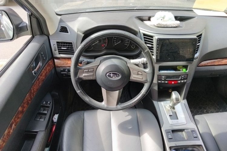 Used Subaru Outback 2011 2.5i Luxury Navigation Edition Steering Wheel