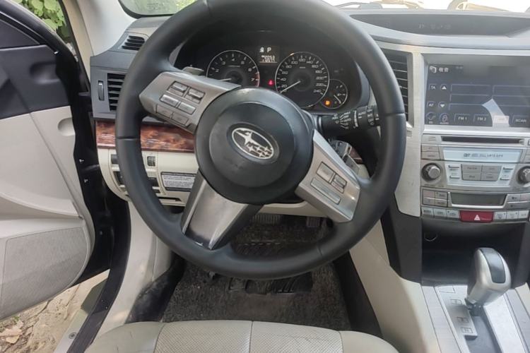 Used Subaru Outback 2011 2.5i Luxury Edition Steering Wheel