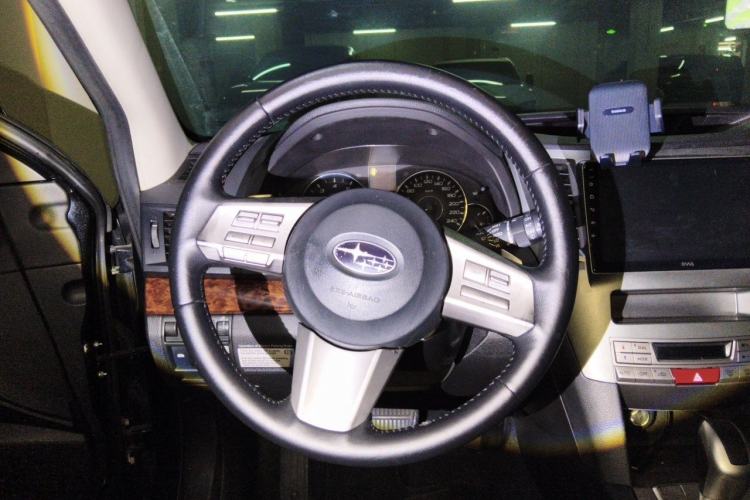 Used Subaru Outback 2011 2.5i Luxury Edition Steering Wheel
