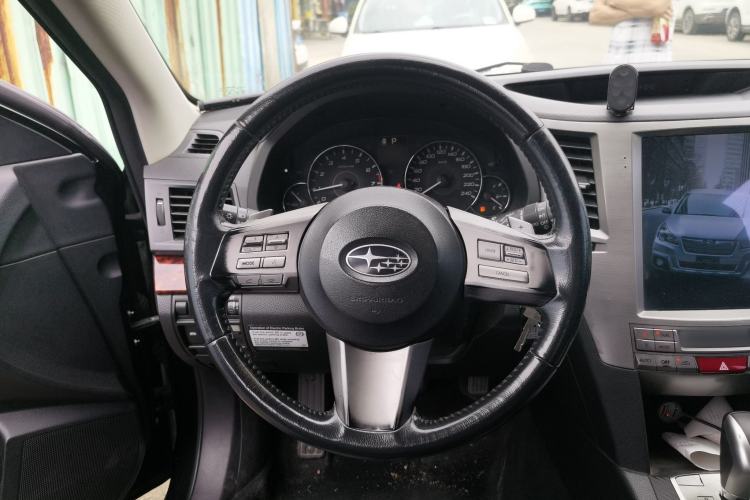 Used Subaru Outback 2011 2.5i Luxury Edition Steering Wheel