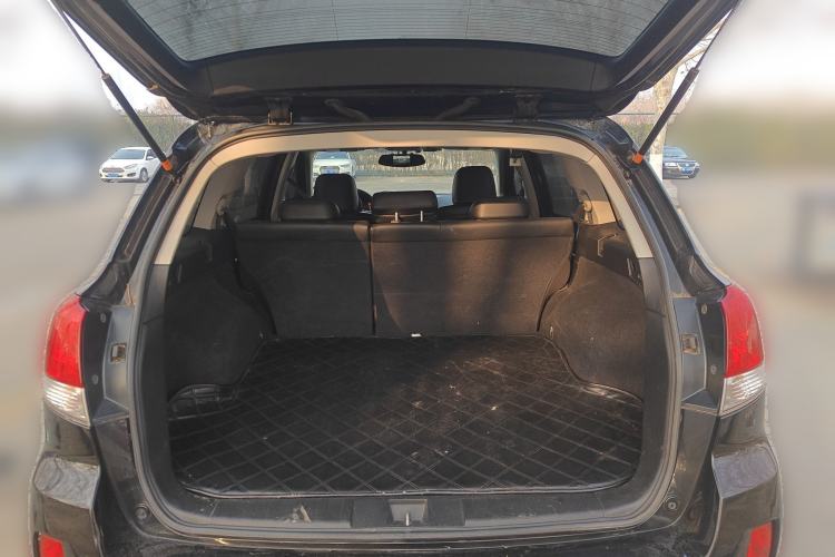 Used Subaru Outback 2011 2.5i Luxury Edition Trunk