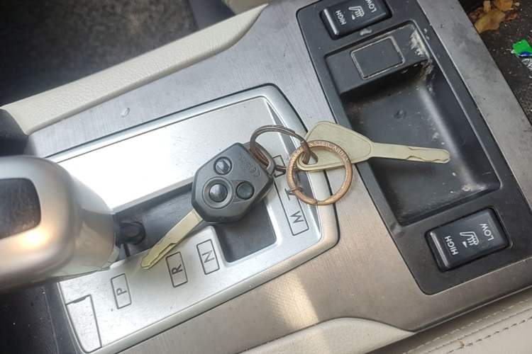 Used Subaru Outback 2011 2.5i Luxury Edition Vehicle Key