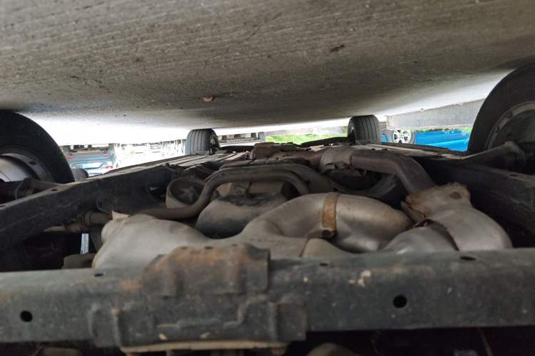 Used Subaru Outback 2011 2.5i Luxury Edition Chassis Front