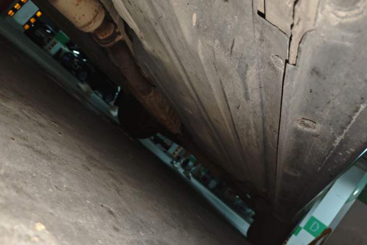 Used Subaru Outback 2011 2.5i Luxury Navigation Edition Chassis Front Left