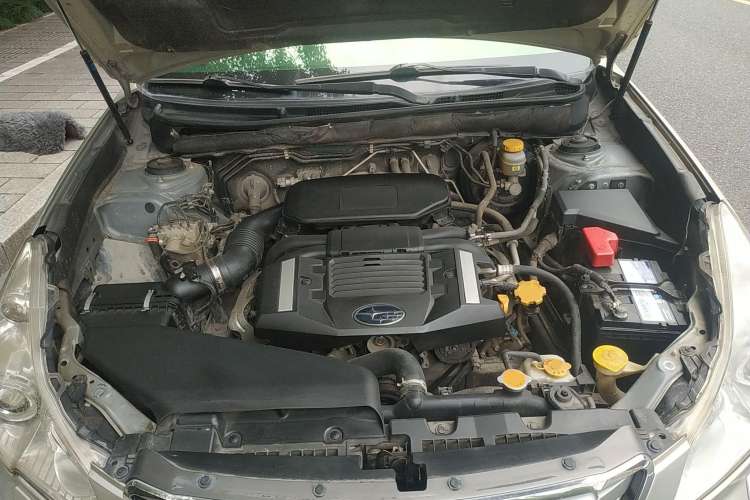 Used Subaru Outback 2011 2.5i Luxury Edition Engine Bay