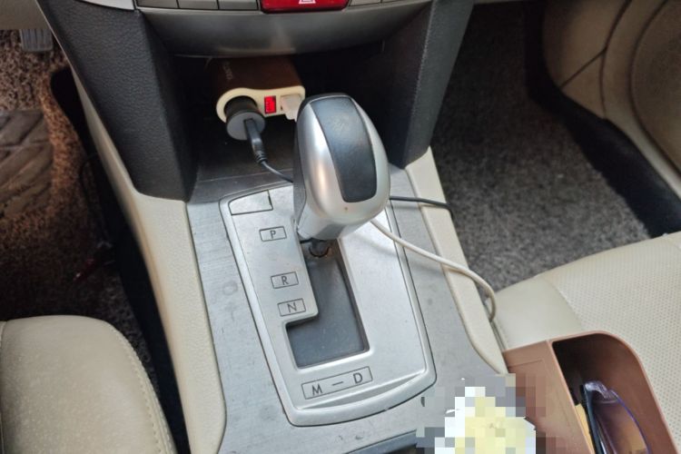 Used Subaru Outback 2011 2.5i Luxury Edition Gear Lever