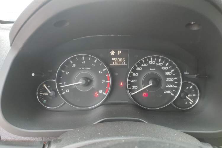 Used Subaru Outback 2011 2.5i Luxury Edition Instrument Cluster