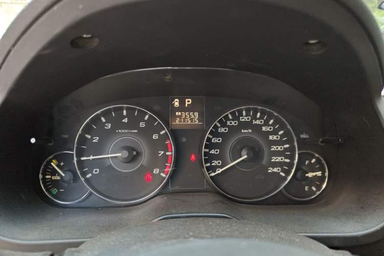 Used Subaru Outback 2011 2.5i Luxury Edition Instrument Cluster