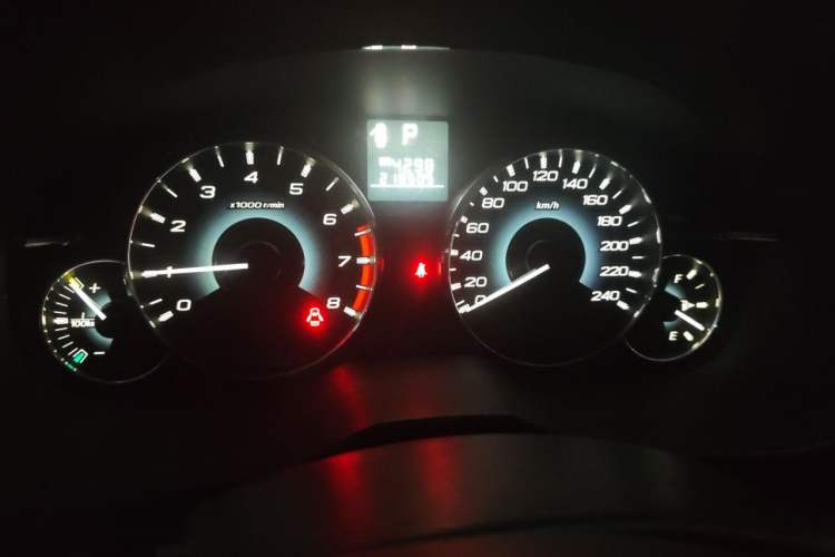 Used Subaru Outback 2011 2.5i Luxury Navigation Edition Instrument Cluster