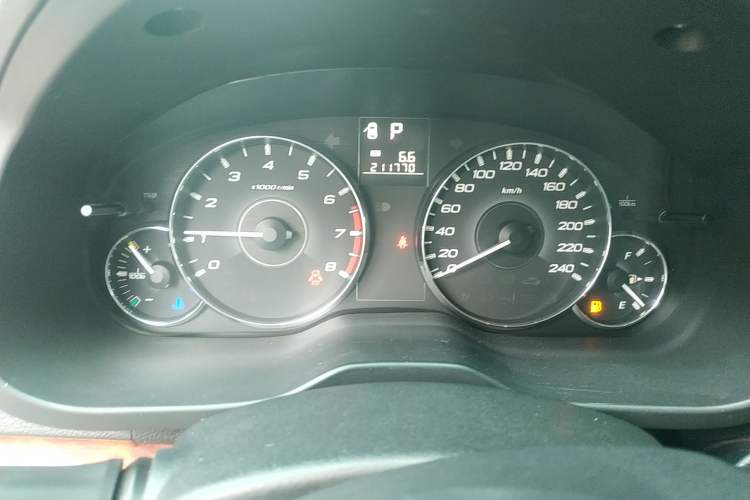 Used Subaru Outback 2011 2.5i Luxury Edition Instrument Cluster