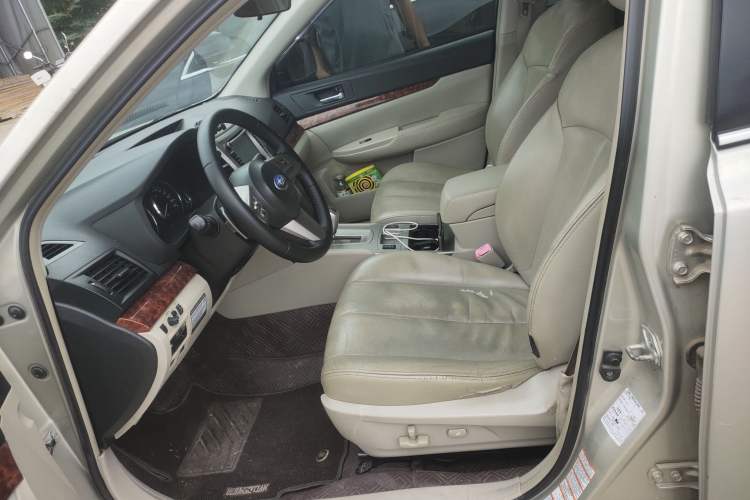 Used Subaru Outback 2011 2.5i Luxury Edition Left Front Seat