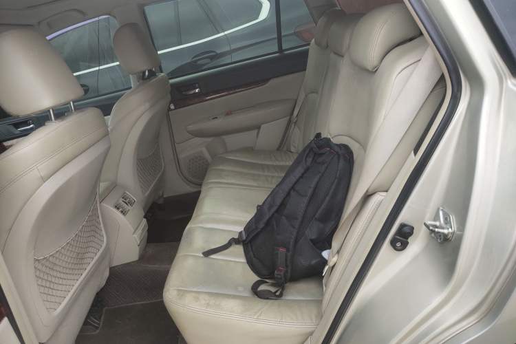 Used Subaru Outback 2011 2.5i Luxury Edition Left Rear Seat