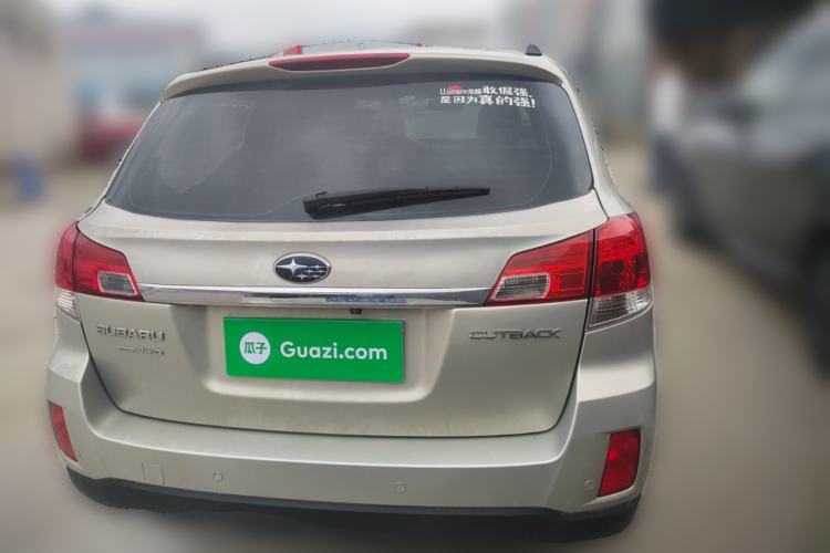 Used Subaru Outback 2011 2.5i Luxury Edition Rear