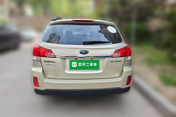 Used Subaru Outback 2011 2.5i Luxury Edition Rear