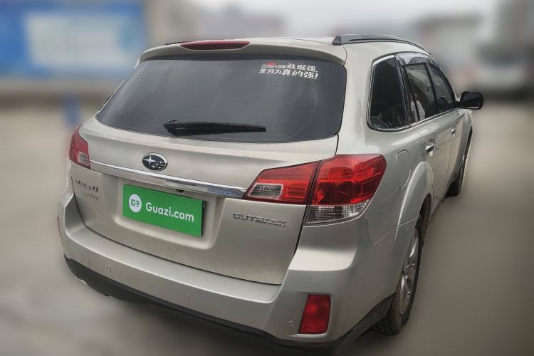 Used Subaru Outback 2011 2.5i Luxury Edition Rear Right 45 Deg