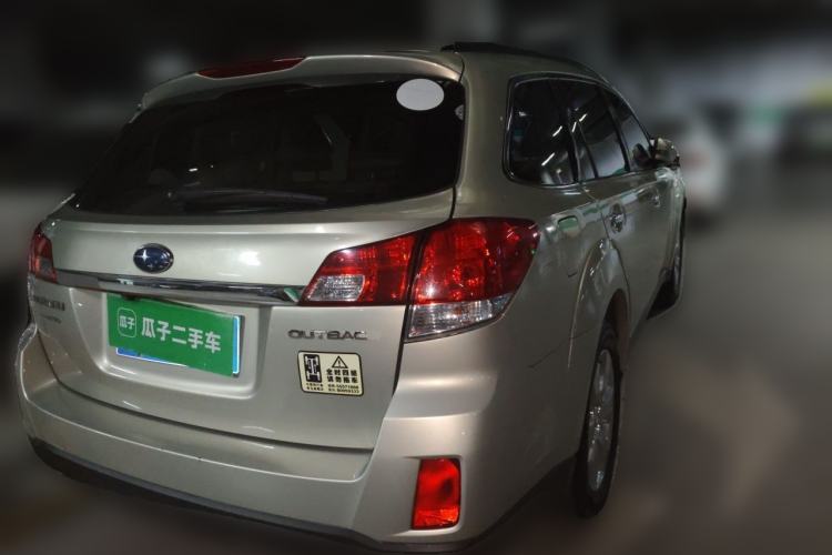 Used Subaru Outback 2011 2.5i Luxury Navigation Edition Rear Right 45 Deg
