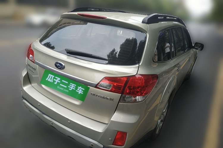 Used Subaru Outback 2011 2.5i Luxury Edition Rear Right 45 Deg