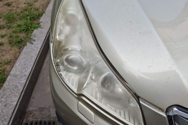 Used Subaru Outback 2011 2.5i Luxury Edition Right Front Headlight